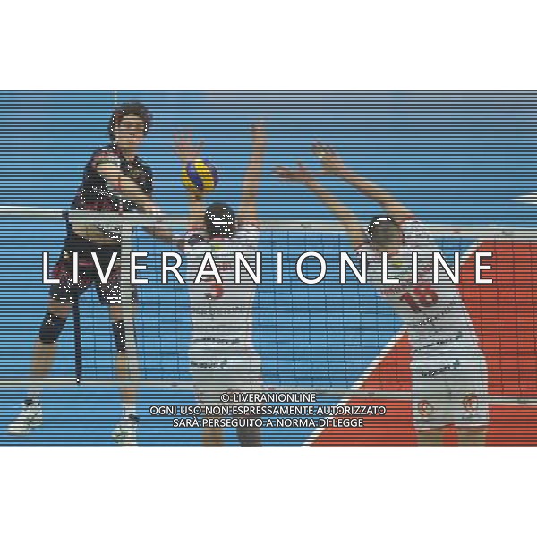 LUBE MACERATA E PERUGIA VOLLEY COPPA ITALIA PALLAVOLO SEMIFINALE 08 MARZO 2014 NELLA FOTO ATANIASEVIC ©SCHICCHI/AGENZIA ALDO LIVERANI SAS