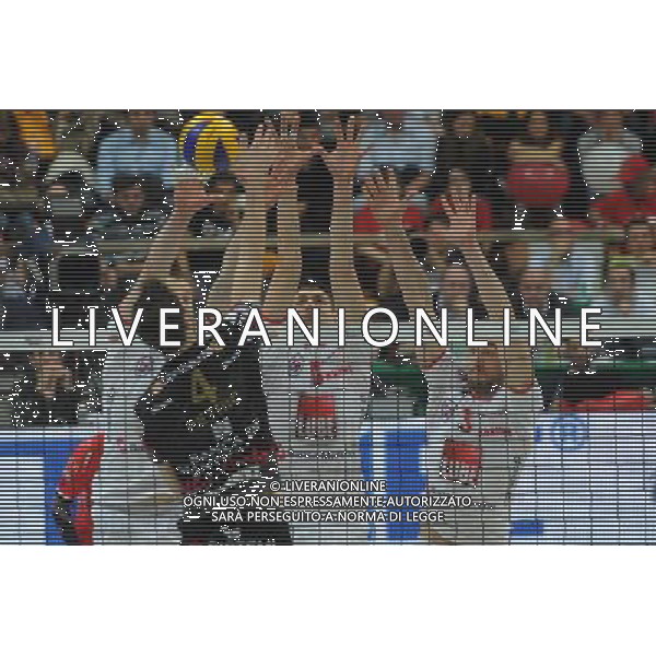 LUBE MACERATA E PERUGIA VOLLEY COPPA ITALIA PALLAVOLO SEMIFINALE 08 MARZO 2014 NELLA FOTO MURO ©SCHICCHI/AGENZIA ALDO LIVERANI SAS