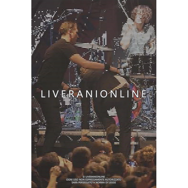 Babyshambles plays The Roundhouse on 10/03/2014 at The Roundhouse, London. Pete Doherty is pulled out of the audience following his stage dive. Sequence 9 of 10 Persons pictured: Pete Doherty, Peter Doherty, Adam Falkner . Picture by Julie Edwards AG ALDO LIVERANI SAS ONLY ITALY 