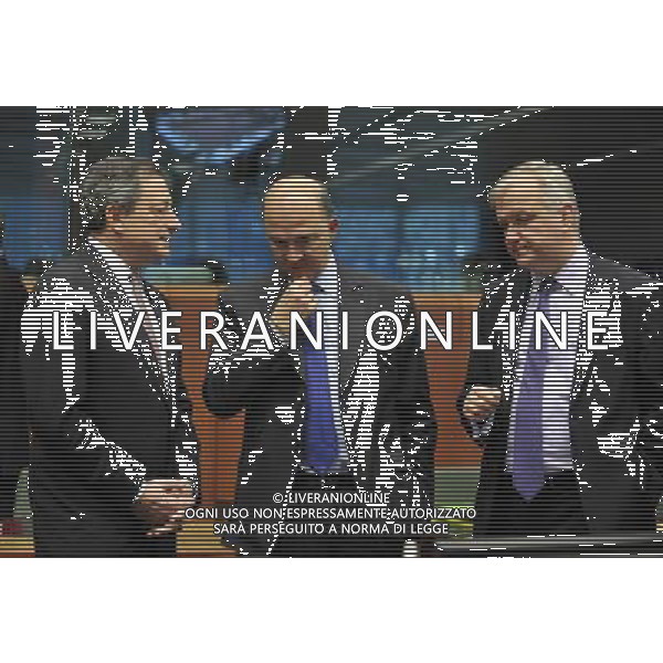 (140310) -- BRUSSELS, March 10, 2014 () -- President of the European Central Bank (ECB) Mario Draghi, French finance minister Pierre Moscovici and European Commissioner Olli Rehn (from L to R) chat prior to a Eurogroup Finance Ministers meeting at EU headquarters in Brussels, capital of Belgium, March 10, 2014. (/Ye Pingfan) AG ALDO LIVERANI SAS ONLY ITALY