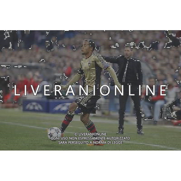 11.03.2014, Estadio Vicente Calderon, Madrid, ESP, UEFA CL, Atletico Madrid vs AC Milan, Achtelfinale, Rueckspiel, im Bild Milan«s Urby Emanuelson // Milan«s Urby Emanuelson during the UEFA Champions League Round of 16, 2nd Leg match between Club Atletico de Madrid and AC Milan at the Estadio Vicente Calderon in Madrid, Spain on 2014/03/12. EXPA Pictures © 2014, PhotoCredit: EXPA/ Alterphotos/ Victor Blanco *****ATTENTION - OUT of ESP, SUI***** ©PHOTOSHOT/AGENZIA ALDO LIVERANI SAS - ITALY ONLY - EDITORIAL USE ONLY