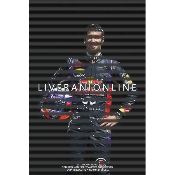 Daniel Ricciardo (AUS) Red Bull Racing. 13.03.2014. Formula 1 World Championship, Rd 1, Australian Grand Prix, Albert Park, Melbourne, Australia, Preparation Day. - www.xpbimages.com, EMail: requests@xpbimages.com - copy of publication required for printed pictures. Every used picture is fee-liable. © Copyright: Moy / XPB Images AG ALDO LIVERANI SAS ONLY ITALY