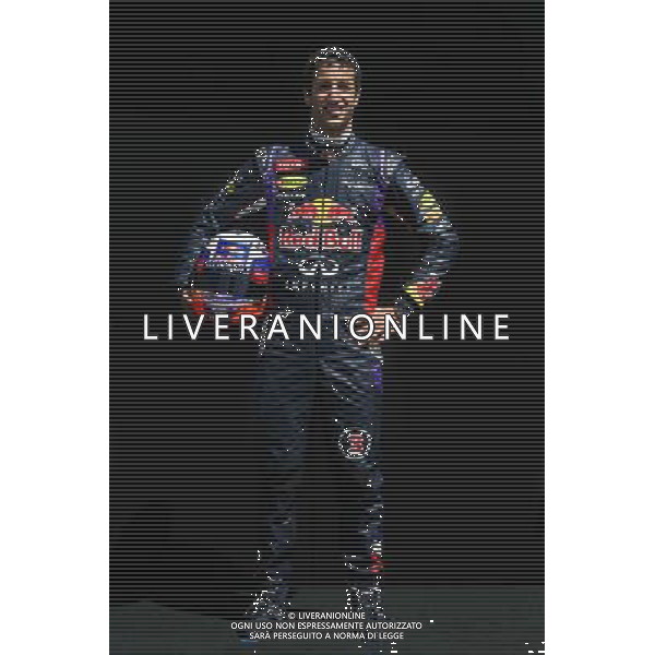 Daniel Ricciardo (AUS) Red Bull Racing. 13.03.2014. Formula 1 World Championship, Rd 1, Australian Grand Prix, Albert Park, Melbourne, Australia, Preparation Day. - www.xpbimages.com, EMail: requests@xpbimages.com - copy of publication required for printed pictures. Every used picture is fee-liable. © Copyright: Moy / XPB Images AG ALDO LIVERANI SAS ONLY ITALY