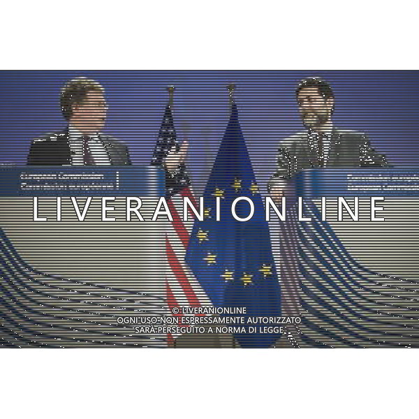 US Chief Negotiator Dan Mullaney speaks during a joint press conference with EU Chief Negotiator Ignacio Garcia Bercero (R ) after the fourth round of EU-US trade talks, at the European Commission headquarters in Brussels, Belgium on 14.03.2014 The European Union and the USA are due to begin their fourth round of free trade negotiations for the Transatlantic Trade and Investment Partnership (TTIP), after US spying allegations threatened a breakdown in trust between the traditional allies. by Wiktor Dabkowski ©photoshot/AGENZIA ALDO LIVERANI SAS - ITALY ONLY - Conferenza stampa dei negoziati commerciali tra l\'Unione europea e gli Stati Uniti, presso la sede della Commissione europea a Bruxelles, in Belgio 14 marzo 2014