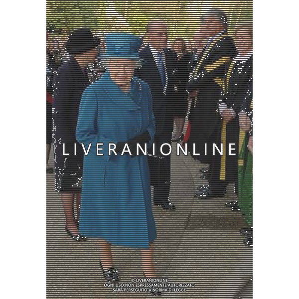  HRH the Queen and the Duke of Edinburgh visit the Royal Holloway University, on Friday March 14, 2014. ©photoshot/AGENZIA ALDO LIVERANI SAS - ITALY ONLY - REALI INGLESI: la Regina Elisabetta II, in visita alla Royal Holloway, University di Londra
