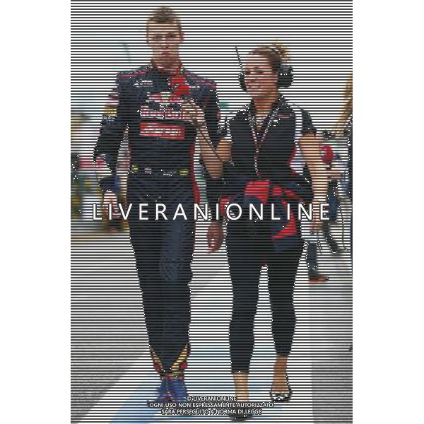 Daniil Kvyat (RUS) Scuderia Toro Rosso with Natalie Pinkham (GBR) Sky Sports Presenter. 16.03.2014. Formula 1 World Championship, Rd 1, Australian Grand Prix, Albert Park, Melbourne, Australia, Race Day. - www.xpbimages.com, EMail: requests@xpbimages.com - copy of publication required for printed pictures. Every used picture is fee-liable. © Copyright: Batchelor / XPB Images AG ALDO LIVERANI SAS ONLY ITALY