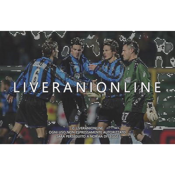 Bergamo 19 novembre 2004 Atalanta - Juventus Tim Cup ottavi di finale nella foto: Esultanza giocatori atalanta foto andry / ag. aldo liverani