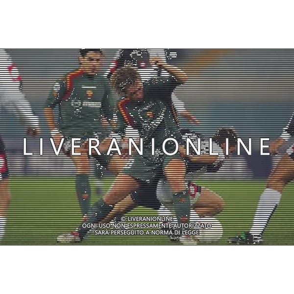 Roma 19/11/2004 andata di Coppa Italia Roma-Siena 1-2 nella foto: Antonio Cassano contrastato da Andrea Ardito foto Ag.Aldo Liverani 