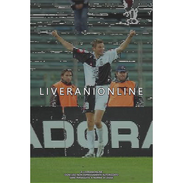 Roma 19/11/2004 andata di Coppa Italia Roma-Siena 1-2 nella foto: Esultanza di Tore Andre Flo foto Ag.Aldo Liverani 