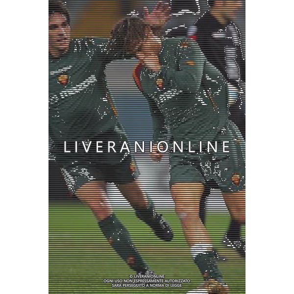 Roma 19/11/2004 andata di Coppa Italia Roma-Siena 1-2 nella foto: Francesco Totti esulta dopo gol foto Ag.Aldo Liverani 