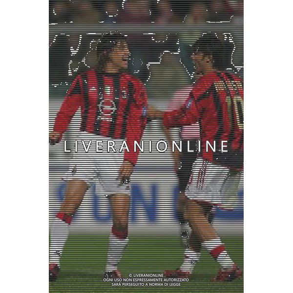 Palermo - milan coppa italia tim cup 20/11/2004 nella foto esultanza di hernan crespo con rui costa foto terruso/agenzia aldo liverani