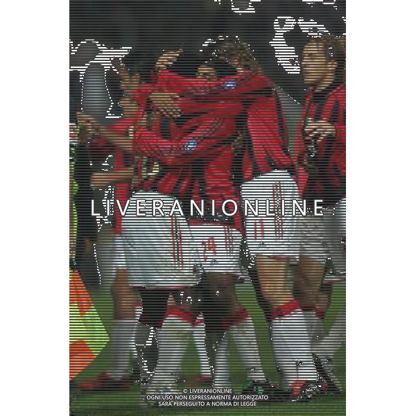 Palermo - milan coppa italia tim cup 20/11/2004 nella foto abbracci esultanza di clarence seedorf foto terruso/agenzia aldo liverani