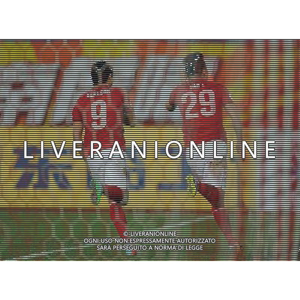 (140318) -- GUANGZHOU, March 18, 2014 () -- Gao Lin (R) of Guangzhou Evergrande celebrates after scoring during the group G match of 2014 AFC Champions League against Jeonbuk Hyundai Motors of South Korea in Guangzhou, capital of south China\'s Guangdong Province, March 18, 2014. (/Liu Dawei) AG ALDO LIVERANI SAS ONLY ITALY