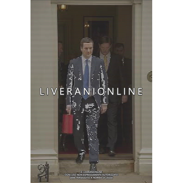 The Rt Hon. George Osborne MP, Chancellor of the Exchequer outside No.1, prior to him delivering his 2014 Budget. Downing Street, Westminster, London. ©PHOTOSHOT/AGENZIA ALDO LIVERANI SAS - ITALY ONLY - EDITORIAL USE ONLY - Riunione per il bilancio 2014 al numero 10 di Downing Street, Londra, Regno Unito