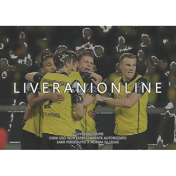 19.03.2014, Signal Iduna Park, Dortmund, GER, UEFA CL, Borussia Dortmund vs Zenit St. Petersburg, Achtelfinale, Rueckspiel, im Bild vl: Pierre-Emerick Aubameyang (Borussia Dortmund #17), Robert Lewandowski (Borussia Dortmund #9), Lukas Piszczek (Borussia Dortmund #26), Kevin Grosskreutz (Borussia Dortmund #19) feiern den Torschuetzen zum 1:1 Ausgleich Kapitaen Sebastian Kehl (Borussia Dortmund #5 - verdeckt) // during the UEFA Champions League Round of 16, 2nd Leg match between Borussia Dortmund and Zenit St. Petersburg at the Signal Iduna Park in Dortmund, Germany on 2014/03/19. EXPA Pictures © 2014, PhotoCredit: EXPA/ Eibner-Pressefoto/ Schueler *****ATTENTION - OUT of GER***** ©photoshot/AGENZIA ALDO LIVERANI SAS - ITALY ONLY - Borussia Dortmund vs Zenit San Pietroburgo UEFA Champions League Ottavi di 16, Germania 19 marzo 2014