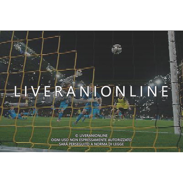 19.03.2014, Signal Iduna Park, Dortmund, GER, UEFA CL, Borussia Dortmund vs Zenit St. Petersburg, Achtelfinale, Rueckspiel, im Bild Kapitaen Sebastian Kehl (Borussia Dortmund #5 - nicht im Bild) mit dem Kopfballtor zum Augleich 1:1 gegen Torwart Vyacheslav Malafeev (Zenit St Petersburg #16) // during the UEFA Champions League Round of 16, 2nd Leg match between Borussia Dortmund and Zenit St. Petersburg at the Signal Iduna Park in Dortmund, Germany on 2014/03/19. EXPA Pictures © 2014, PhotoCredit: EXPA/ Eibner-Pressefoto/ Schueler *****ATTENTION - OUT of GER***** ©photoshot/AGENZIA ALDO LIVERANI SAS - ITALY ONLY - Borussia Dortmund vs Zenit San Pietroburgo UEFA Champions League Ottavi di 16, Germania 19 marzo 2014