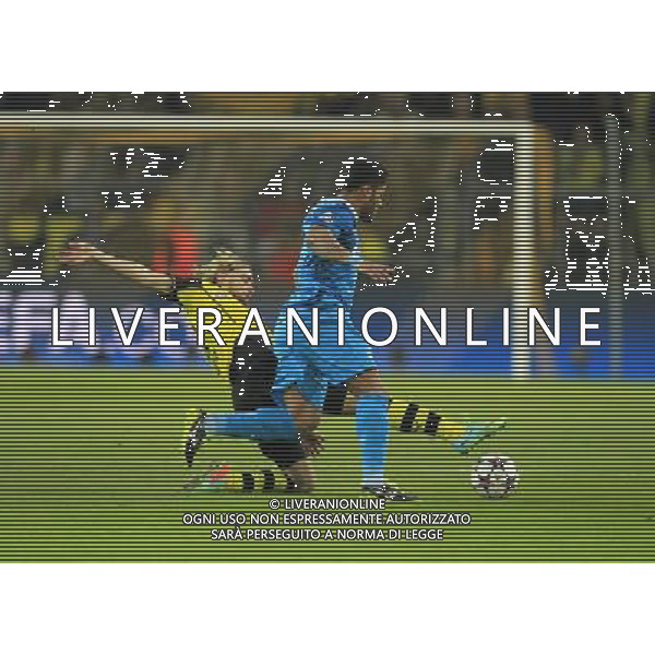 19.03.2014, Signal Iduna Park, Dortmund, GER, UEFA CL, Borussia Dortmund vs Zenit St. Petersburg, Achtelfinale, Rueckspiel, im Bild Marcel Schmelzer (Borussia Dortmund #29) im Zweikampf gegen / tackling against Hulk (Zenit St Petersburg #7) // during the UEFA Champions League Round of 16, 2nd Leg match between Borussia Dortmund and Zenit St. Petersburg at the Signal Iduna Park in Dortmund, Germany on 2014/03/19. EXPA Pictures © 2014, PhotoCredit: EXPA/ Eibner-Pressefoto/ Schueler *****ATTENTION - OUT of GER***** ©photoshot/AGENZIA ALDO LIVERANI SAS - ITALY ONLY - Borussia Dortmund vs Zenit San Pietroburgo UEFA Champions League Ottavi di 16, Germania 19 marzo 2014