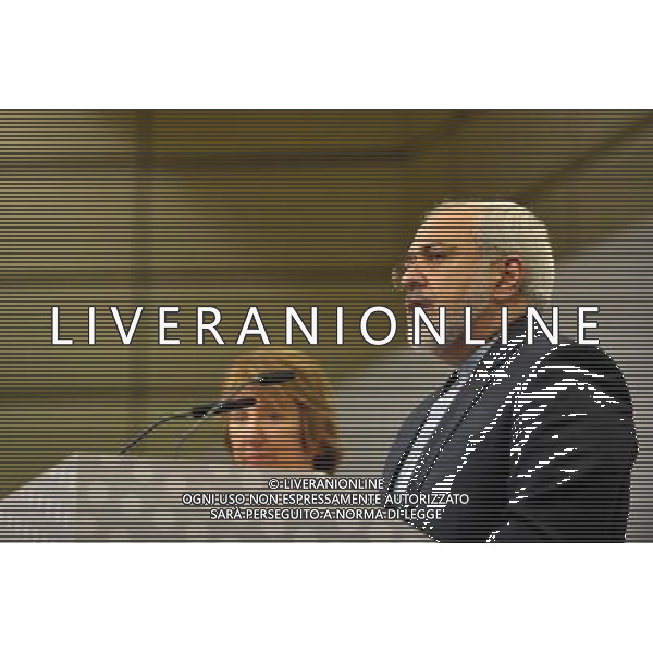 (140319) -- VIENNA, March 19, 2014 () -- EU foreign policy chief Catherine Ashton (L) and Iranian Foreign Minister Javad Zarif attend a joint press conference in Vienna, Austria, March 19, 2014. The \'substantive\' round of talks on Iranian nuclear issues touched upon some controversial problems, Ashton and Zarif said on Wednesday in a joint statement after a two-day meeting in Vienna. (/Qian Yi) ©photoshot/AGENZIA ALDO LIVERANI SAS - ITALY ONLY - Colloqui del nuovo ciclo di nucleare Iran e il P5 +1 gruppo derivato, vale a dire gli Stati Uniti, Gran Bretagna, Francia, Cina, Russia e Germania a Vienna, Austria, 19 marzo 2014.