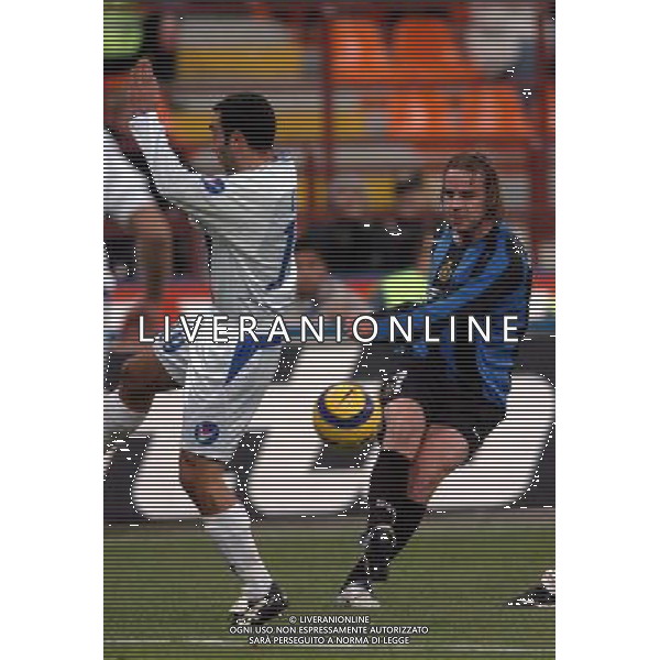 Inter - Bologna Coppa Italia Tim cup 21/11/2004 nella foto: leonardo colucci e van der meyde andy foto marco luzzani/agenzia aldo liverani