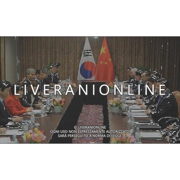 (140323) -- NOORDWIJK, March 23, 2014 () -- Chinese President Xi Jinping (1st R) meets with his South Korean counterpart Park Geun-hye (2nd L) in Noordwijk, the Netherlands, March 23, 2014. (/Zhang Duo) (cjq) AG ALDO LIVERANI SAS ONLY ITALY