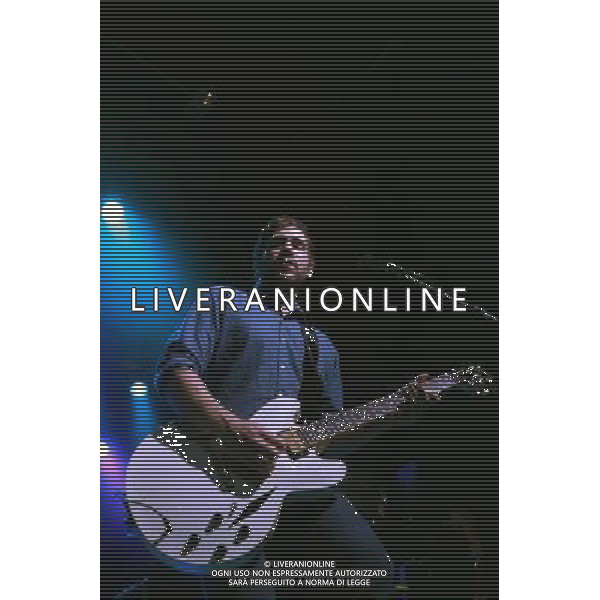 (140325) -- FRANKFURT, March 25, 2014 () -- Johannes Strate of the German rock band Revolverheld performs in the \'Always in Motion Tour 2014\' at Batschkapp in Frankfurt, Germany on March 25, 2014. (/Luo Huanhuan) AG ALDOL IVERANI SAS ONLY ITALY