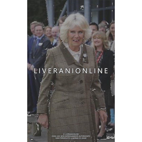 The Duchess of Cornwall arrives for a visit to the new Wine Research Centre at Plumpton College, East Sussex. Photo. Picture date: Wednesday March 26, 2014. See PA story ROYAL Camilla. Photo credit should read: Gareth Fuller/ ©photoshot/AGENZIA ALDO LIVERANI SAS - ITALY ONLY - REALI INGLESI: Camilla duchessa di Cornovaglia in visita in una classe di degustazione di vino al nuovo Centro di Ricerca a Plumpton College, East Sussex