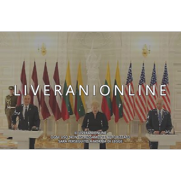 (140319) -- VILNIUS, March 19, 2014 () -- U.S. Vice President Joe Biden (R) meets the press along with Lithuanian President Dalia Grybauskaite (C) and Latvian President Andris Berzins in Vilnius, Lithuania, March 19, 2014. Biden reaffirmed U.S. military protection of the Baltic region during a meeting on Wednesday with the presidents of Lithuania and Latvia. () ©photohsot/AGENZIA ALDO LIVERANI SAS - ITALY ONLY - Il vicepresidente americano Joe Biden incontra i presidenti di Lituania e Lettonia a Vilnius, Lituania , 19 marzo 2014 per ribadire la protezione militare degli Stati Uniti del Baltico