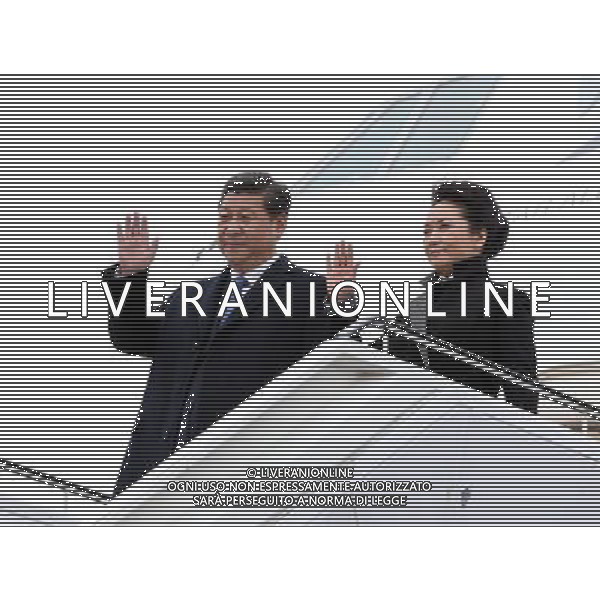 (140328) -- BERLIN, March 28, 2014 () -- Chinese President Xi Jinping (L) and his wife Peng Liyuan arrive in Berlin, Germany, March 28, 2014. Xi is on a state visit to Germany. (/Lan Hongguang) (zkr) AG ALDO LIVERANI SAS ONLY ITALY
