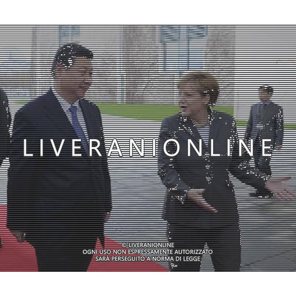 (140328) -- BERLIN, March 28, 2014 () -- Chinese President Xi Jinping (L) holds talks with German Chancellor Angela Merkel in Berlin, Germany, March 28, 2014. (/Zhang Duo) (zkr) AG ALDO LIVERANI SAS ONLY ITALY