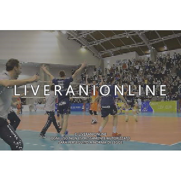 Joie Equipe Paris - 29.03.2014 - Paris Volley / Novgorod - Finale CEV - Photo : Fred Porcu / Icon Sport