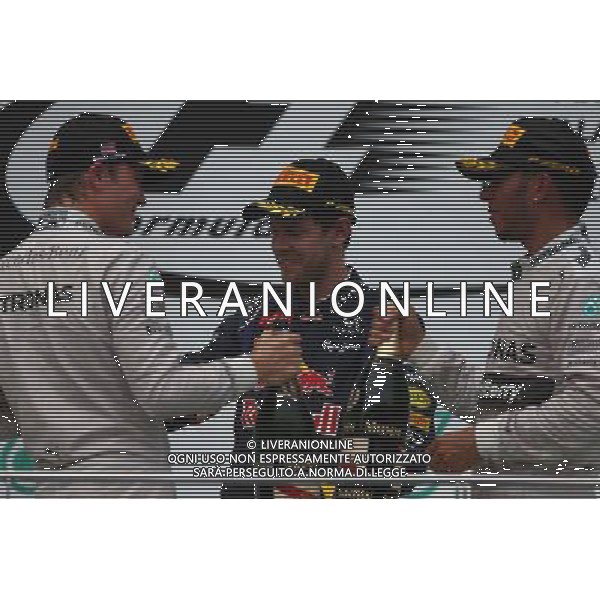 Nico Rosberg (GER) Mercedes AMG F1 with Sebastian Vettel (GER) Red Bull Racing and Lewis Hamilton (GBR) Mercedes AMG F1. 30.03.2014. Formula 1 World Championship, Rd 2, Malaysian Grand Prix, Sepang, Malaysia, Sunday. - www.xpbimages.com, EMail: requests@xpbimages.com - copy of publication required for printed pictures. Every used picture is fee-liable. © Copyright: Batchelor / XPB Images AG ALDO LIVERANI SAS ONLY ITALY
