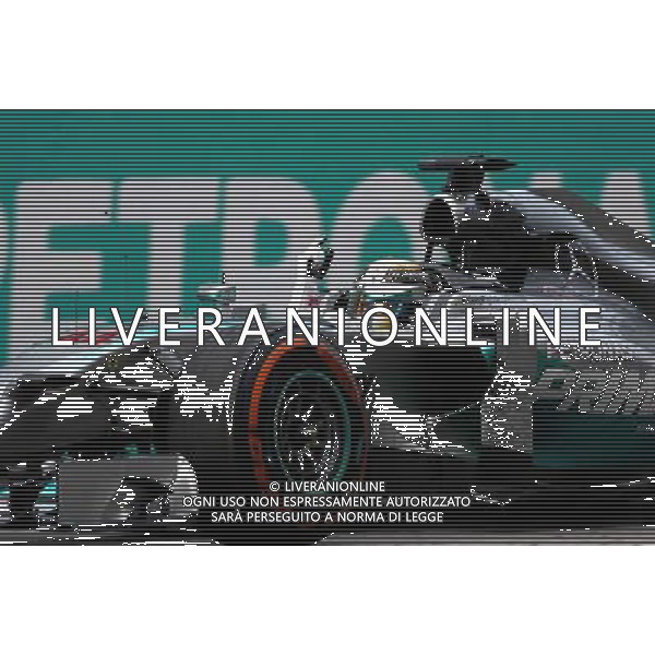 Lewis Hamilton (GBR), Mercedes AMG F1 Team 30.03.2014. Formula 1 World Championship, Rd 2, Malaysian Grand Prix, Sepang, Malaysia, Sunday. - www.xpbimages.com, EMail: requests@xpbimages.com - copy of publication required for printed pictures. Every used picture is fee-liable. © Copyright: Charniaux / XPB Images AG ALDO LIVERANI SAS ONLY ITALY