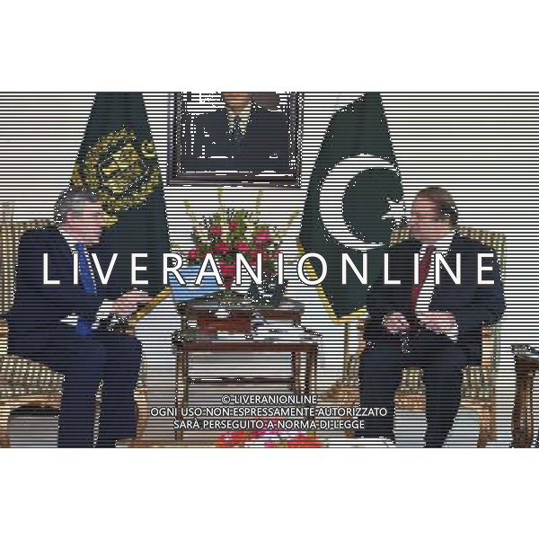 (140329) -- ISLAMABAD, March 29, 2014 () -- Photo released by Press Information Department (PID) on March 29, 2014 shows Pakistani Prime Minister Nawaz Sharif (R) meets with United Nations Special Envoy for Global Education Gordon Brown in Islamabad, capital of Pakistan. A financial program helping Pakistan\'s 6.7 million out-of-school children get access to education was announced on Saturday by Gordon Brown. (/PID) AG ALDO LIVERANI SAS ONLY ITALY