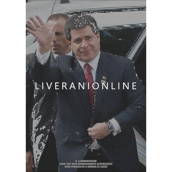 (140311) -- SANTIAGO, March 11, 2014 () -- Paraguay\'s President Horacio Cartes waves upon his arrival prior to a bilateral meeting with the elected Chilean President Michelle Bachelet at the Diplomatic Academy of Chile, in Santiago, capital of Chile, March 10, 2014. Bachelet is to be sworn in on March 11. (/Jorge Villegas) ©photoshot/AGENZIA ALDO LIVERANI SAS - ITALY ONLY - Cerimonia di giuramento del presidente cileno Michelle Bachelet nel Congresso Nazionale a Valparaiso, in Cile, il 11 Marzo 2014.