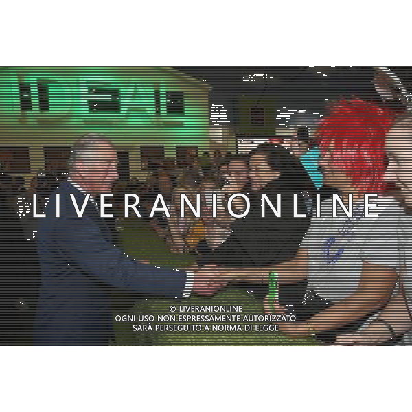 LONDON, ENGLAND - MARCH 26: The Prince of Wales meets members of the public as he makes an official visit to Prince\'s Crescent at The Ideal Home Show at Earls Court on March 26, 2014 in London, England. The Prince visited three \'Eco\' Houses put together by the Prince\'s Foundation for the Built Environment. ©PHOTOSHOT/AGENZIA ALDO LIVERANI SAS - ITALY ONLY - EDITORIAL USE ONLY - REALI INGLESI: Il Principe Carlo d\'inghilterra in visita ufficiale al The Ideal Home Show al Earls Court 26 marzo 2014 a Londra