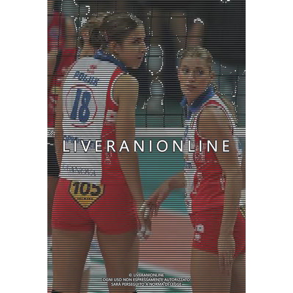 FOPPA PEDRETTI BERGAMO-DESPAR PERUGIA 20/11/2004 60 CAMPIONATO FEMMININILE DI VOLLEY NELLA FOTO piccinini francesca-poljak maja AGENZIA ALDO LIVERANI