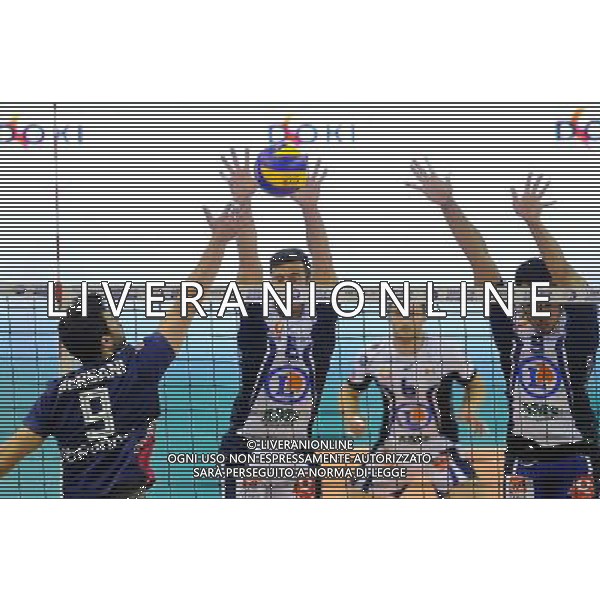 Nuno Pinheiro / William Bersani - 02.04.2014 - Paris Volley / Tours - 26eme journee de Ligue A - Photo : Aurelien Meunier / Icon Sport AG ALDO LIVERANI SAS ONLY ITALY