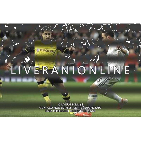 Henrikh Mkhitaryan und Daniel Carvajal beim UEFA Champions League Spiel Real Madrid gegen Borussia Dortmund (3:0) im Estadio Santiago Bernabéu. Madrid, 02.04.2014 LIGA MISTRZOW SEZON 2013/2014 PILKA NOZNA REAL MADRYT vs BORUSSIA DORTMUND FOT. FUTURE IMAGE/NEWSPIX.PL POLAND, UK AND GERMANY OUT !!! --- Newspix.pl AG ALDO LIVERANI SAS ONLY ITALY *** Local Caption *** www.newspix.pl mail us: info@newspix.pl call us: 0048 022 23 22 222 --- Polish Picture Agency by Ringier Axel Springer Poland