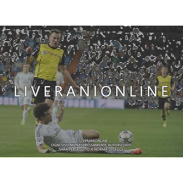 Pepe und Kevin Grosskreutz beim UEFA Champions League Spiel Real Madrid gegen Borussia Dortmund (3:0) im Estadio Santiago Bernabéu. Madrid, 02.04.2014 LIGA MISTRZOW SEZON 2013/2014 PILKA NOZNA REAL MADRYT vs BORUSSIA DORTMUND FOT. FUTURE IMAGE/NEWSPIX.PL POLAND, UK AND GERMANY OUT !!! --- Newspix.pl AG ALDO LIVERANI SAS ONLY ITALY *** Local Caption *** www.newspix.pl mail us: info@newspix.pl call us: 0048 022 23 22 222 --- Polish Picture Agency by Ringier Axel Springer Poland