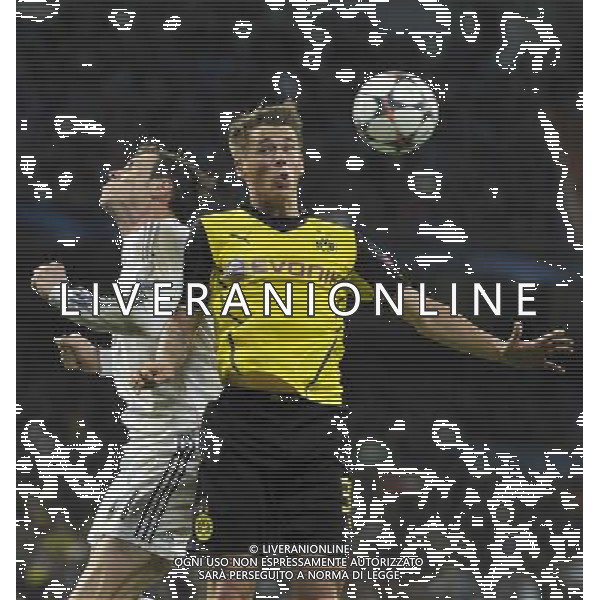 Gareth Bale und Erik Durm beim UEFA Champions League Spiel Real Madrid gegen Borussia Dortmund (3:0) im Estadio Santiago Bernabéu. Madrid, 02.04.2014 LIGA MISTRZOW SEZON 2013/2014 PILKA NOZNA REAL MADRYT vs BORUSSIA DORTMUND FOT. FUTURE IMAGE/NEWSPIX.PL POLAND, UK AND GERMANY OUT !!! --- Newspix.pl AG ALDO LIVERANI SAS ONLY ITALY *** Local Caption *** www.newspix.pl mail us: info@newspix.pl call us: 0048 022 23 22 222 --- Polish Picture Agency by Ringier Axel Springer Poland