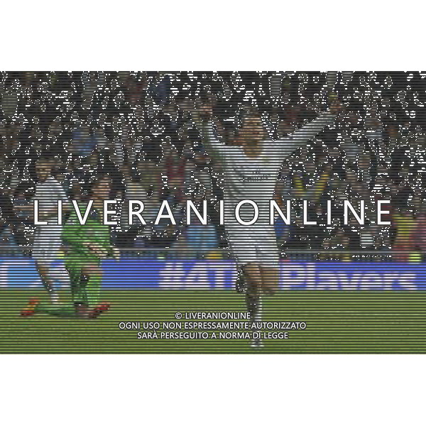 Cristiano Ronaldo beim UEFA Champions League Spiel Real Madrid gegen Borussia Dortmund (3:0) im Estadio Santiago Bernabéu. Madrid, 02.04.2014 LIGA MISTRZOW SEZON 2013/2014 PILKA NOZNA REAL MADRYT vs BORUSSIA DORTMUND FOT. FUTURE IMAGE/NEWSPIX.PL POLAND, UK AND GERMANY OUT !!! --- Newspix.pl AG ALDO LIVERANI SAS ONLY ITALY *** Local Caption *** www.newspix.pl mail us: info@newspix.pl call us: 0048 022 23 22 222 --- Polish Picture Agency by Ringier Axel Springer Poland