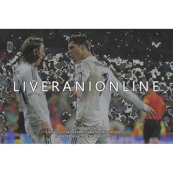 Luka Modric und Cristiano Ronaldo beim UEFA Champions League Spiel Real Madrid gegen Borussia Dortmund (3:0) im Estadio Santiago Bernabéu. Madrid, 02.04.2014 LIGA MISTRZOW SEZON 2013/2014 PILKA NOZNA REAL MADRYT vs BORUSSIA DORTMUND FOT. FUTURE IMAGE/NEWSPIX.PL POLAND, UK AND GERMANY OUT !!! --- Newspix.pl AG ALDO LIVERANI SAS ONLY ITALY *** Local Caption *** www.newspix.pl mail us: info@newspix.pl call us: 0048 022 23 22 222 --- Polish Picture Agency by Ringier Axel Springer Poland
