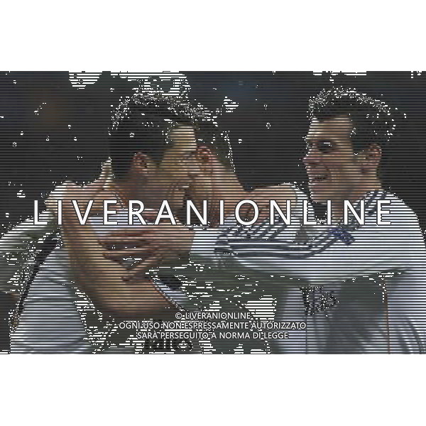 Cristiano Ronaldo, Gareth Bale und Teamkameraden beim UEFA Champions League Spiel Real Madrid gegen Borussia Dortmund (3:0) im Estadio Santiago Bernabéu. Madrid, 02.04.2014 LIGA MISTRZOW SEZON 2013/2014 PILKA NOZNA REAL MADRYT vs BORUSSIA DORTMUND FOT. FUTURE IMAGE/NEWSPIX.PL POLAND, UK AND GERMANY OUT !!! --- Newspix.pl AG ALDO LIVERANI SAS ONLY ITALY *** Local Caption *** www.newspix.pl mail us: info@newspix.pl call us: 0048 022 23 22 222 --- Polish Picture Agency by Ringier Axel Springer Poland