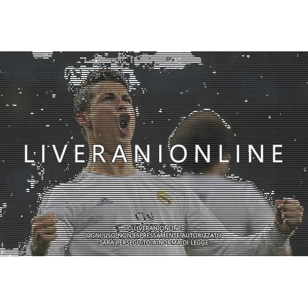Cristiano Ronaldo beim UEFA Champions League Spiel Real Madrid gegen Borussia Dortmund (3:0) im Estadio Santiago Bernabéu. Madrid, 02.04.2014 LIGA MISTRZOW SEZON 2013/2014 PILKA NOZNA REAL MADRYT vs BORUSSIA DORTMUND FOT. FUTURE IMAGE/NEWSPIX.PL POLAND, UK AND GERMANY OUT !!! --- Newspix.pl AG ALDO LIVERANI SAS ONLY ITALY *** Local Caption *** www.newspix.pl mail us: info@newspix.pl call us: 0048 022 23 22 222 --- Polish Picture Agency by Ringier Axel Springer Poland