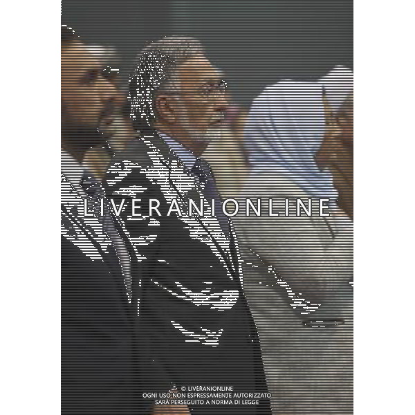 (140402) -- KABUL, April 2, 2014 () -- Afghan Presidential candidate Zalmay Rasool (C) attends an election campaign in Kabul, Afghanistan on April 2, 2014. (/Ahmad Massoud) ©photoshot/AGENZIA ALDO LIVERANI SAS - ITALY ONLY - EDITORIAL USE ONLY