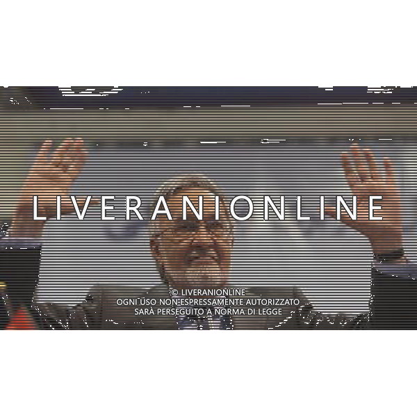 (140402) -- KABUL, April 2, 2014 () -- Afghan Presidential candidate Zalmay Rasool waves to his supporters during an election campaign in Kabul, Afghanistan on April 2, 2014. (/Ahmad Massoud) ©photoshot/AGENZIA ALDO LIVERANI SAS - ITALY ONLY - EDITORIAL USE ONLY