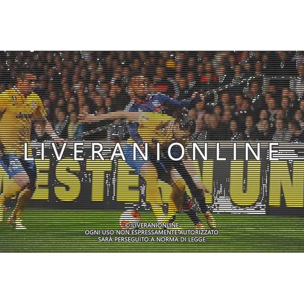 Alexandre LACAZETTE / Martin CACERES - 03.02.2014 - Lyon / Juventus Turin - 1/4Finale Aller Ligue Europa Photo : Jean Paul Thomas / Icon Sport /AGENZIA ALDO LIVERANI SAS - ITALY ONLY - EDITORIAL USE ONLY - LIONE Vs JUVENTUS ANDATA QUARTI DI FINALE UEFA EUROPA LEAGUE 03 MARZO 2014