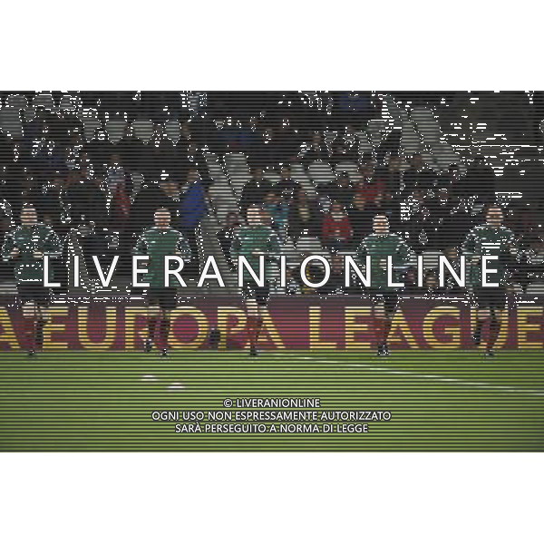 ECHAUFFEMENT ARBITRES - 03.02.2014 - Lyon / Juventus Turin - 1/4Finale Aller Ligue Europa Photo : Jean Paul Thomas / Icon Sport *** Local Caption *** AG ALDOLIVERANI SAS ONLYITALY *** Local Caption ***