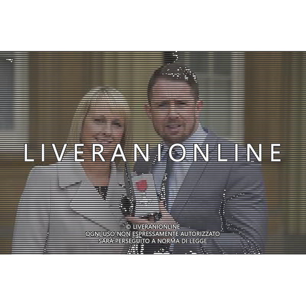 Shane Williams, Ex Wales and British Lions Rugby Union Player who received his M.B.E at Buckingham Palace for services to Rugby. Buckingham Palace, London Seen with his wife Gail. ©photoshot/AGENZIA ALDO LIVERANI SAS - ITALY ONLY - EDITORIAL USE ONLY