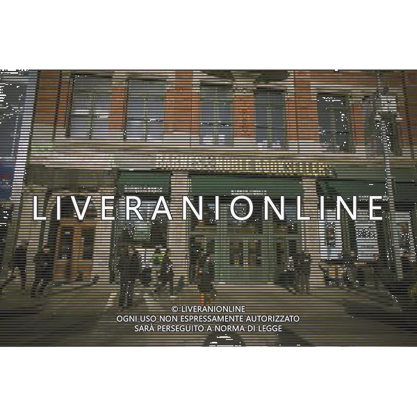 A Barnes \' Noble bookstore off of Union Square in New York is seen on Friday, January 4, 2013. Liberty Media announced that it will sell most of its stake in Barnes \' Noble. The company bought 17 percent of the company in 2011. ©photoshot/AGENZIA ALDO LIVERANI SAS - ITALY ONLY - EDITORIAL USE ONLY